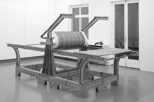 PAPER WEIGHT F&S No.3376 (2016)