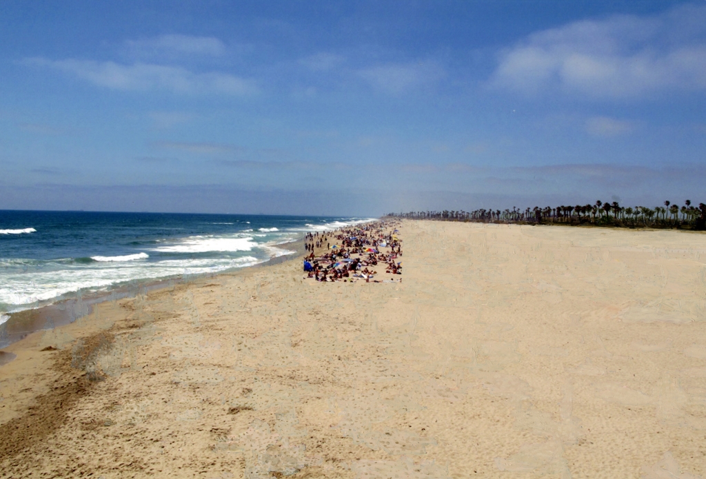 Overcrowded beach 5 (2012)